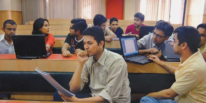 کلاس زبان هندی